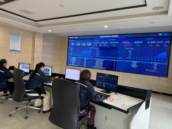 客服 (4).jpg 客服 (4).jpg