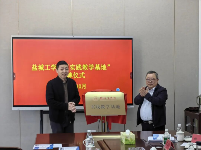 2025-12-01T04:05:03.png 2025-12-01T04:05:03.png