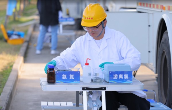 图片 4.jpg 图片 4.jpg